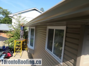 Toronto roofing eavestroughg gutters soffit fascia siding burlington oakville mississauga roof asphalt shingles