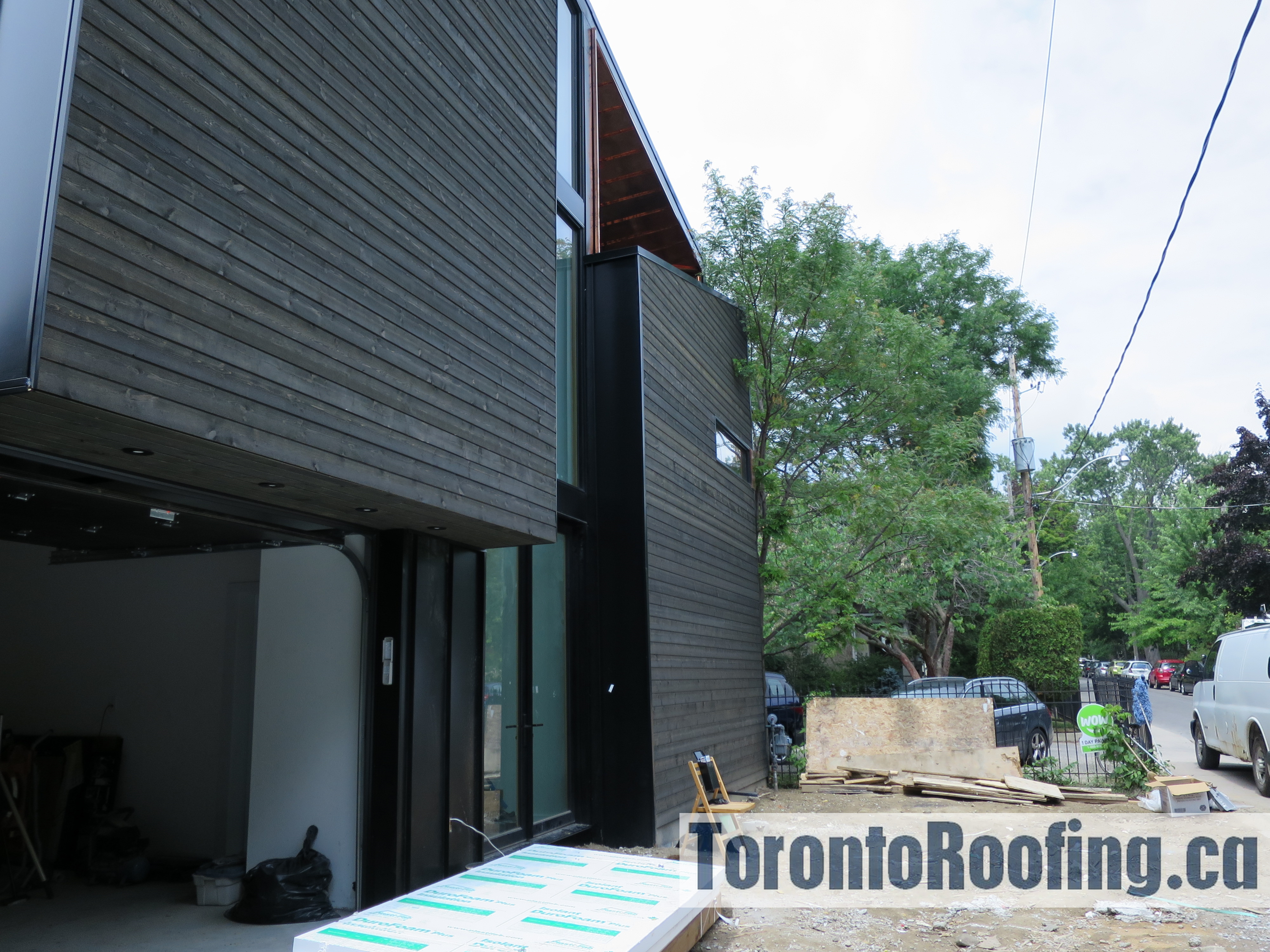 toronto-roofing-roof-siding-metal-copper-wood-modern-homes-aluminum-cladding-architeture-building-contractor-exterior-12