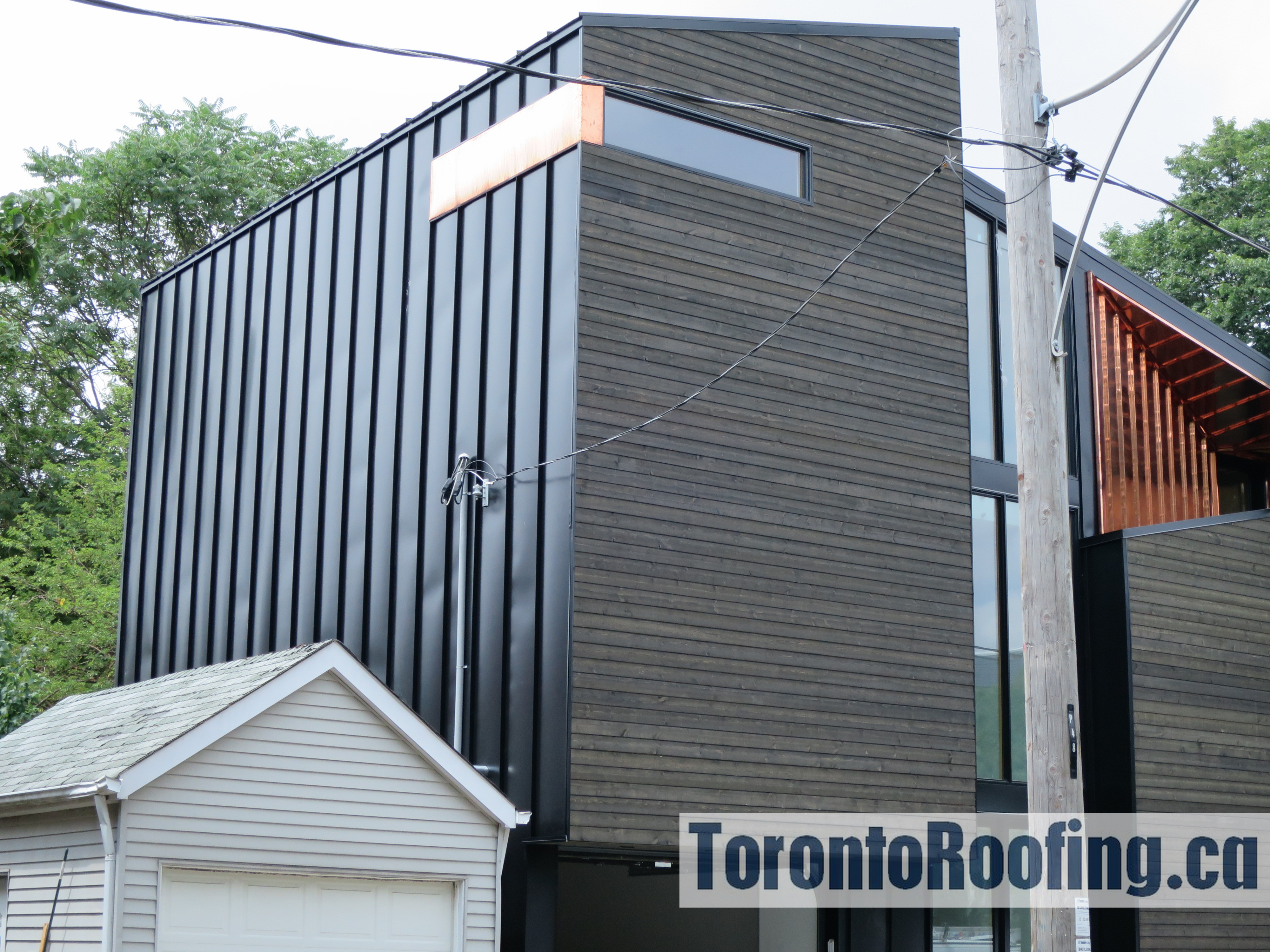 toronto-roofing-roof-siding-metal-copper-wood-modern-homes-aluminum-cladding-architeture-building-contractor-exterior-8